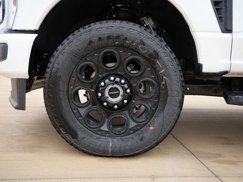 New 2026 Ford F250 Lariat w/ Black Appearance Package image 11