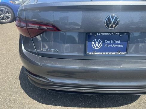 Used 2023 Volkswagen Jetta SE w/ Panoramic Sunroof Package FWD image 37