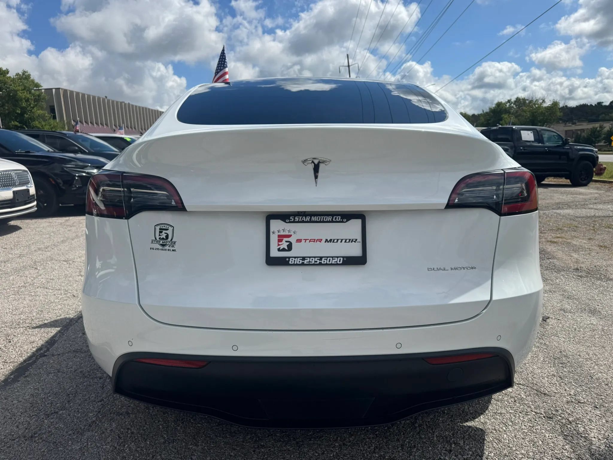 Used 2021 Tesla Model Y Long Range AWD/4WD image 5