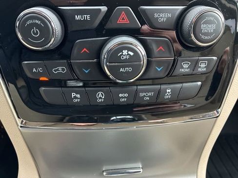 Used 2021 Jeep Grand Cherokee Limited AWD/4WD image 36