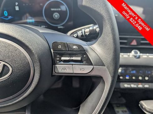 Certified 2024 Hyundai Elantra SEL FWD image 17