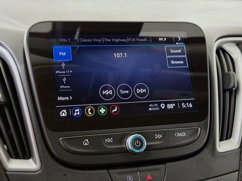 Used 2025 Chevrolet Malibu LT FWD image 16