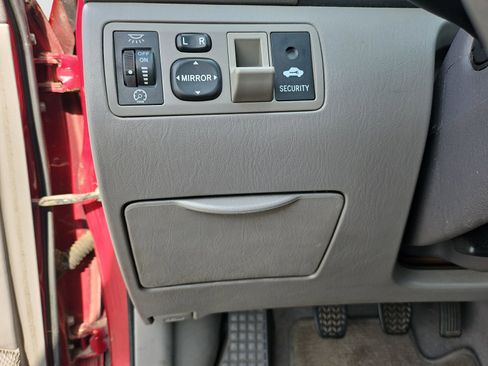 Used 2005 Toyota Corolla CE FWD image 22