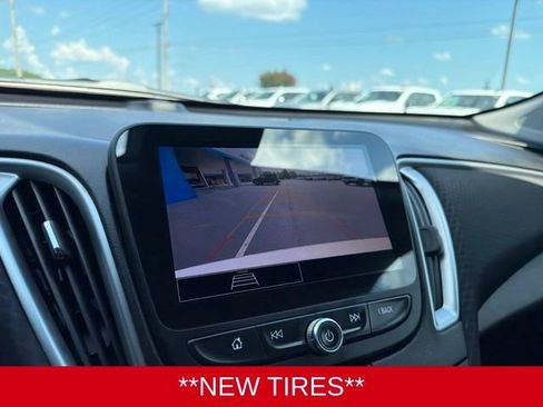 Used 2024 Chevrolet Malibu LS FWD image 18