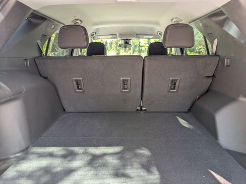 Used 2023 Chevrolet Equinox LS image 22