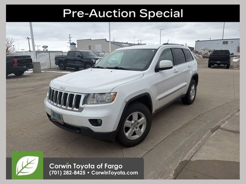 Used 2013 Jeep Grand Cherokee Laredo w/ Laredo E Group AWD/4WD image 1