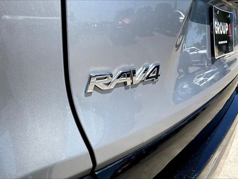Used 2022 Toyota RAV4 XSE AWD/4WD image 29