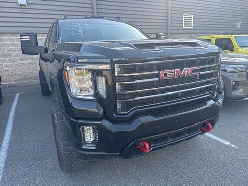 Used 2023 GMC Sierra 3500 AT4 w/ AT4 Premium Plus Package AWD/4WD image 3