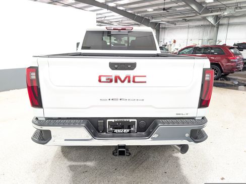 Used 2025 GMC Sierra 3500 SLT w/ SLT Premium Package AWD/4WD image 4