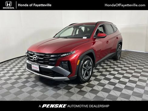 Used 2025 Hyundai Tucson SEL FWD image 1