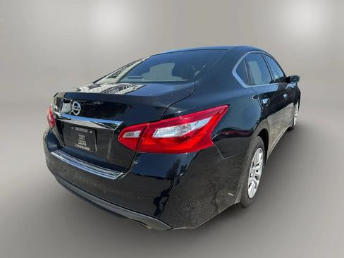 Used 2017 Nissan Altima 2.5 S w/ Power Driver Seat Package FWD image 8