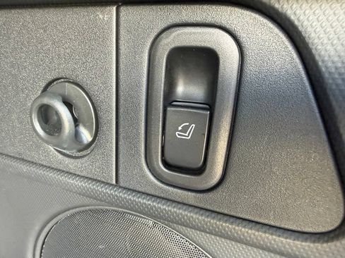 Used 2025 Subaru Forester Touring w/ Touring Package AWD/4WD image 31