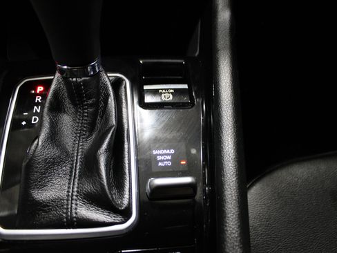 Used 2025 Jeep Compass Latitude w/ Sun & Sound Group image 26