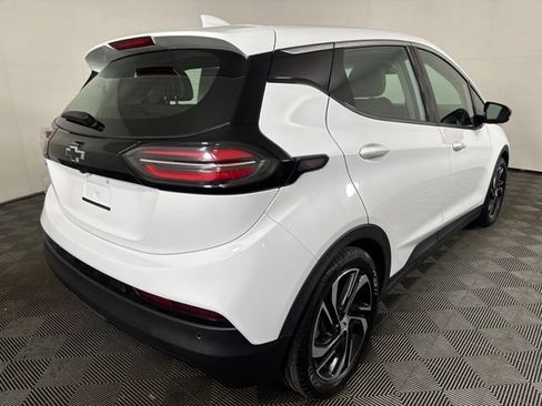 Used 2023 Chevrolet Bolt LT w/ Infotainment Package FWD image 3