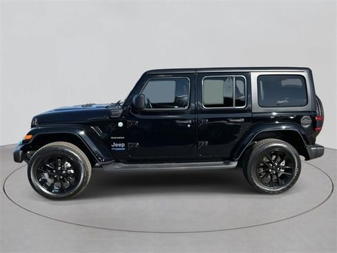 Used 2022 Jeep Wrangler Unlimited Sahara w/ Cold Weather Group image 2