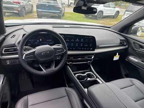 New 2026 Chevrolet Traverse LT w/ Midnight/Sport Edition FWD image 9