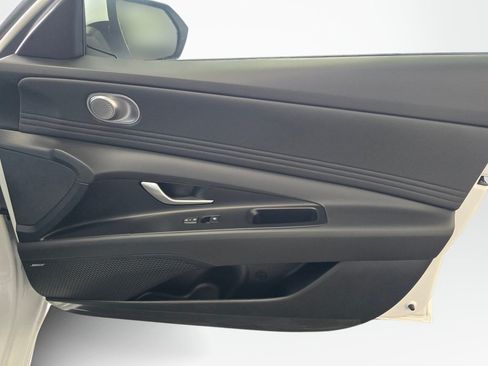 New 2026 Hyundai Elantra Limited FWD image 40