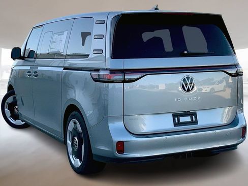 New 2025 Volkswagen ID. Buzz Pro S Plus RWD image 3