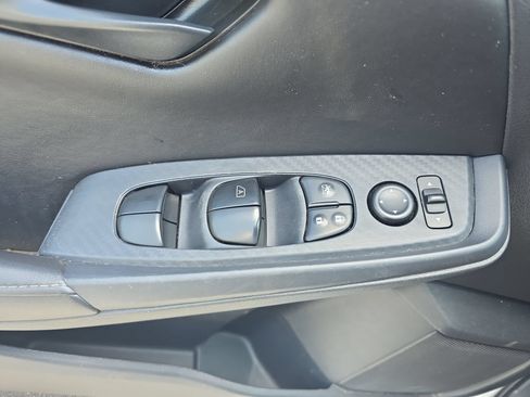 Used 2025 Nissan Sentra S FWD image 25