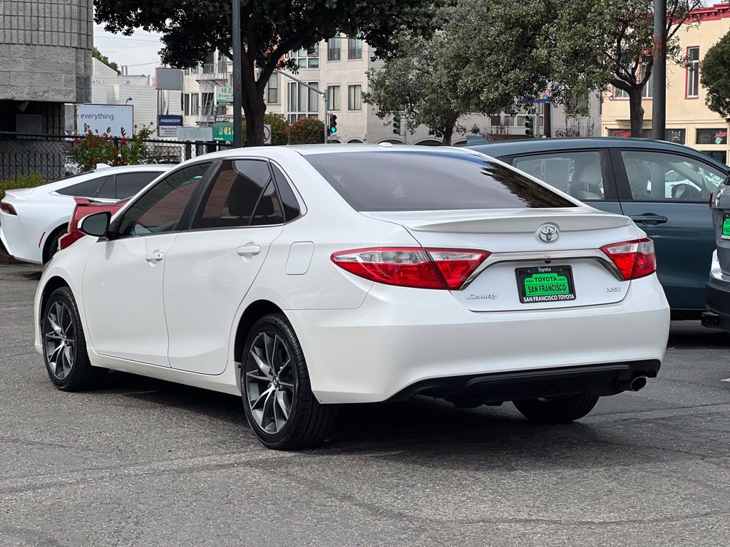 Certified 2016 Toyota Camry XSE FWD image 3