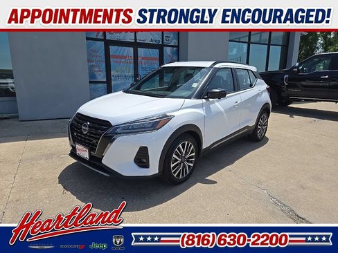 Used 2024 Nissan Kicks SR w/ SR Premium Package FWD image 1