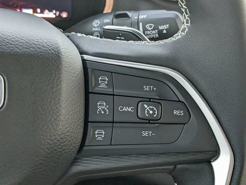New 2025 Jeep Grand Cherokee Laredo X w/ Luxury Tech Group I AWD/4WD image 21