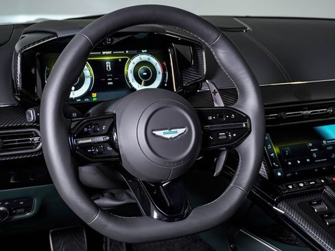 Used 2025 Aston Martin V8 Vantage Roadster RWD image 25
