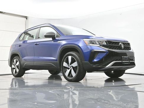 Certified 2024 Volkswagen Taos S image 31