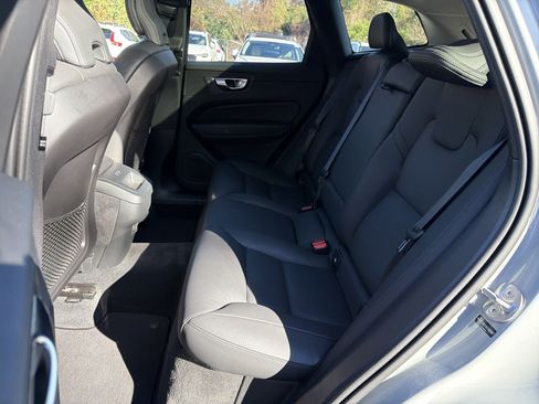 Certified 2025 Volvo XC60 B5 Plus image 32