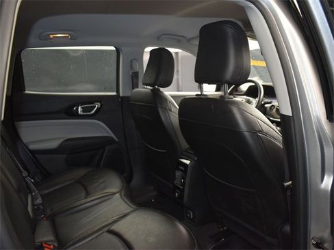 Used 2022 Jeep Compass Limited image 11