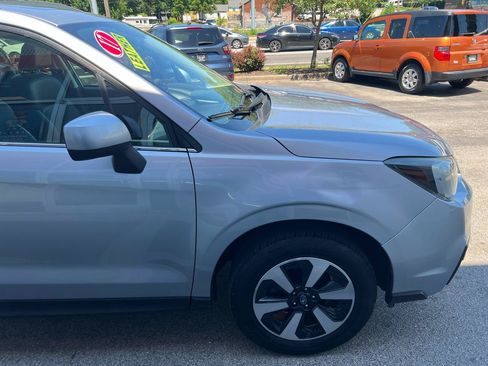 Used 2017 Subaru Forester 2.5i Limited AWD/4WD image 8