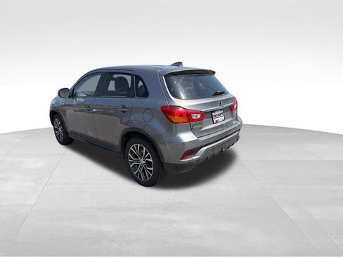 Used 2018 Mitsubishi Outlander Sport SE FWD image 4