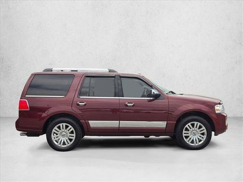 Used 2012 Lincoln Navigator 2WD image 4