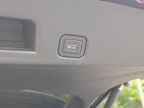Used 2024 GMC Acadia AT4 w/ Luxury Package AWD/4WD image 20