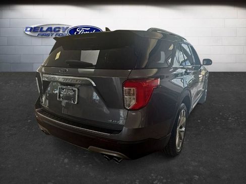 Used 2022 Ford Explorer Platinum w/ Equipment Group 601A AWD/4WD image 6