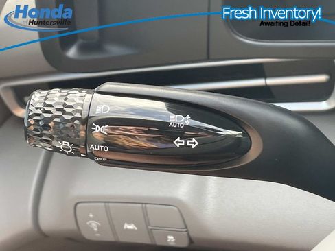 Used 2023 Hyundai Elantra SEL w/ Cargo Package FWD image 29