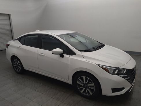 Used 2024 Nissan Versa SV FWD image 11