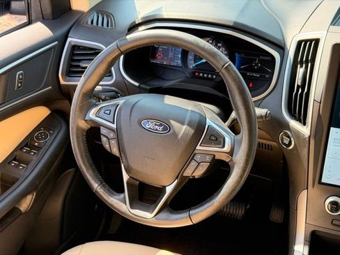 Used 2021 Ford Edge SEL AWD/4WD image 16