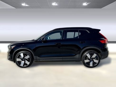 Certified 2023 Volvo XC40 Recharge Ultimate image 2