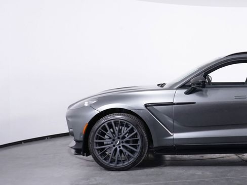 Used 2023 Aston Martin DBX 707 image 11