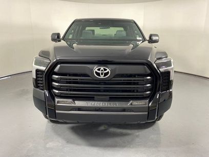 New 2026 Toyota Tundra SR5 w/ SR5 Premium Package