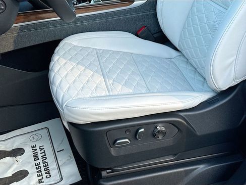 New 2026 Cadillac Escalade Platinum Sport w/ LPO, ONYX Package image 13