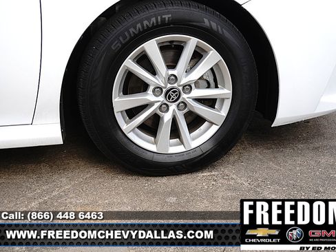 Used 2025 Toyota Camry LE FWD image 10