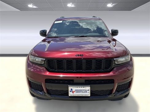 New 2025 Jeep Grand Cherokee L Altitude image 5