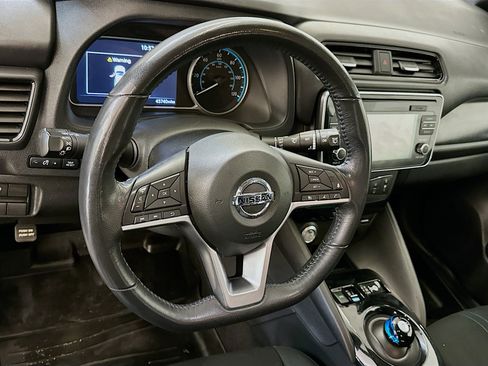 Used 2018 Nissan Leaf SV image 18