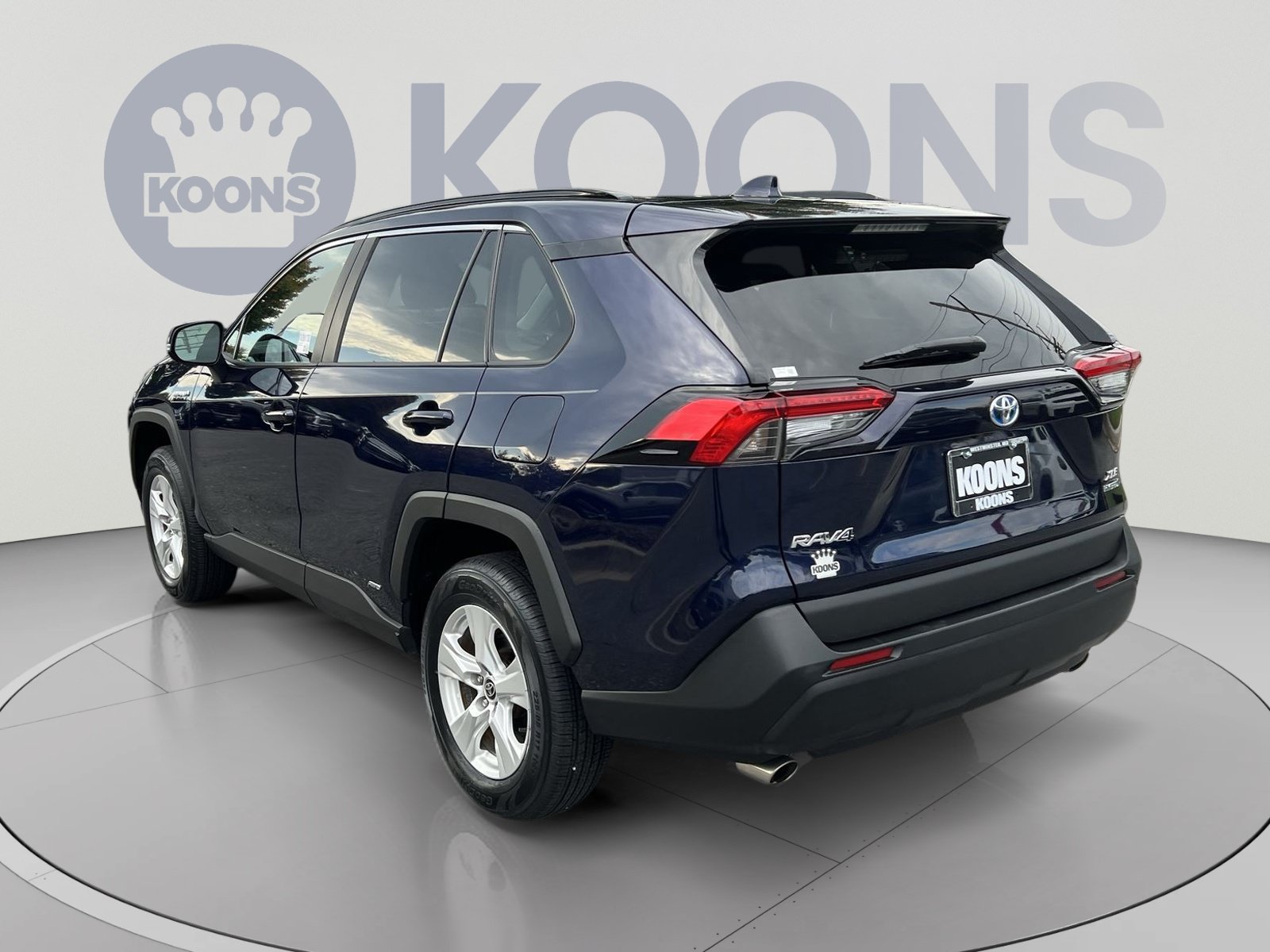 Used 2021 Toyota RAV4 XLE AWD/4WD image 4