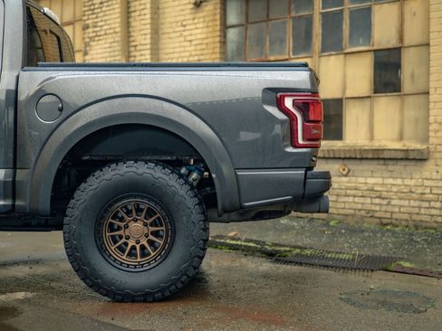 Used 2017 Ford F150 Raptor w/ Equipment Group 802A Luxury image 15