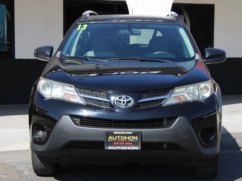 Used 2013 Toyota RAV4 LE FWD image 2