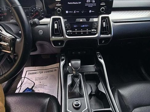 Used 2021 Kia Sorento S FWD image 11