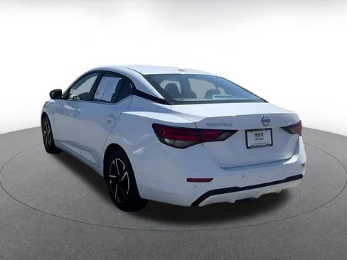 Used 2025 Nissan Sentra SV image 11